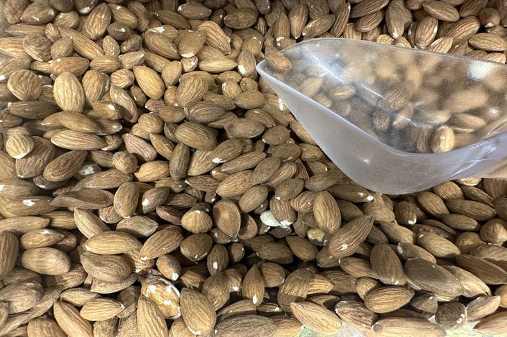 Por qué debes comer grasa para dejar de temerla: cómo los alimentos «malos» te sacian y calman